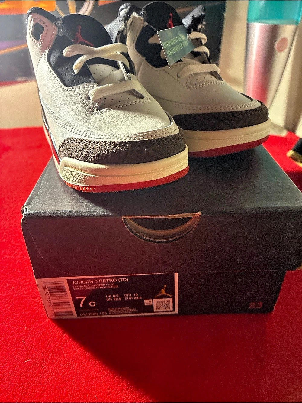 Jordan Air Jordan 3 Retro "World's Best Dad" Sneakers White & Black Baby 7C